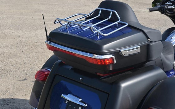 Gebrauchtmotorrad Harley-Davidson Tri Glide Ultra Classic FLHTCUTG - Bild 9 Gebrauchtmotorrad Harley-Davidson Tri Glide Ultra Classic FLHTCUTG - Bild 9