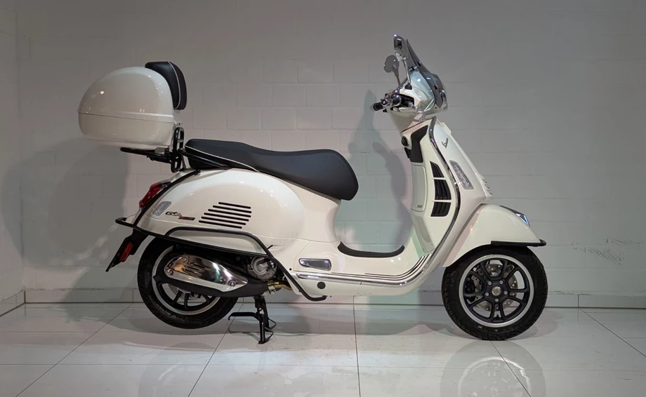 Angebot Vespa GTS 300 Super Bild 2: Angebot Vespa GTS 300 Super