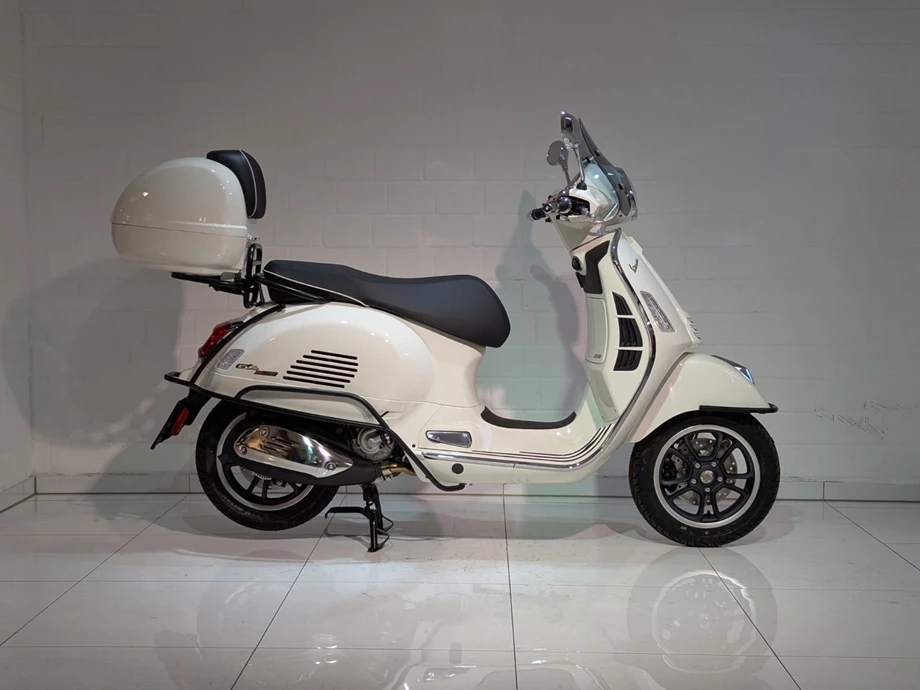 Angebot Vespa GTS 300 Super Bild 2: Angebot Vespa GTS 300 Super