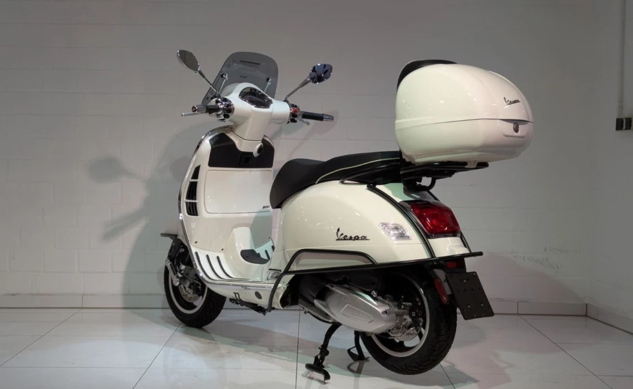 Angebot Vespa GTS 300 Super Bild 4: Angebot Vespa GTS 300 Super