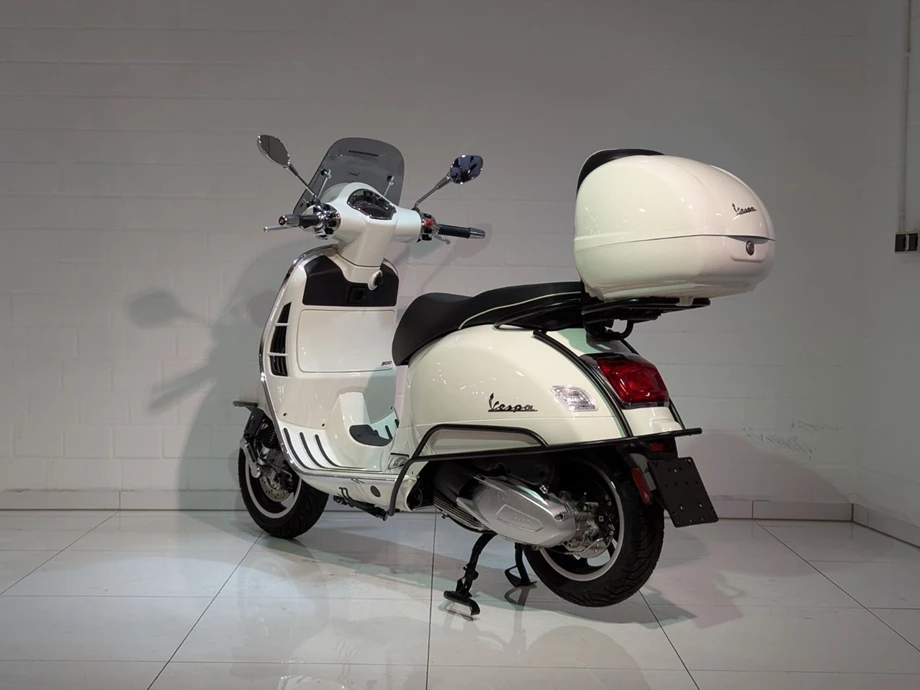 Angebot Vespa GTS 300 Super Bild 4: Angebot Vespa GTS 300 Super