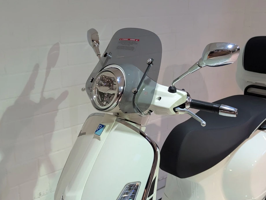 Angebot Vespa GTS 300 Super Bild 6: Angebot Vespa GTS 300 Super