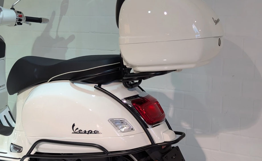 Angebot Vespa GTS 300 Super Bild 8: Angebot Vespa GTS 300 Super