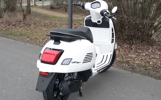 Neufahrzeug Vespa 125 Super - Bild 7