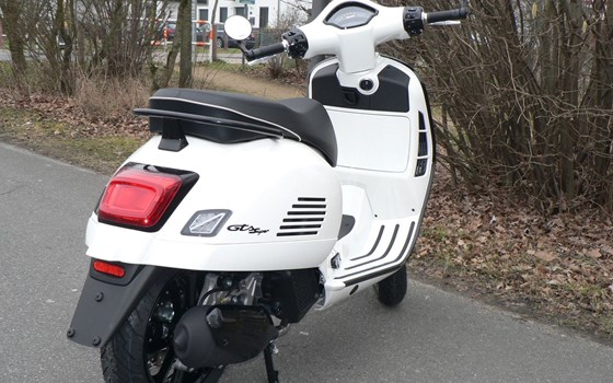 Neufahrzeug Vespa 125 Super - Bild 8