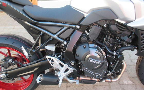 Neufahrzeug Suzuki GSX-8S - Bild 12