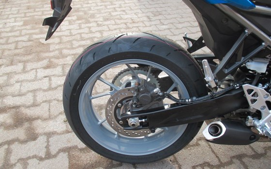 Gebrauchtmotorrad Suzuki GSX-8R - Bild 12