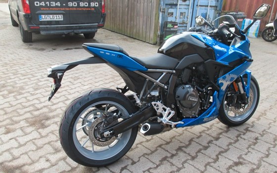 Gebrauchtmotorrad Suzuki GSX-8R - Bild 3