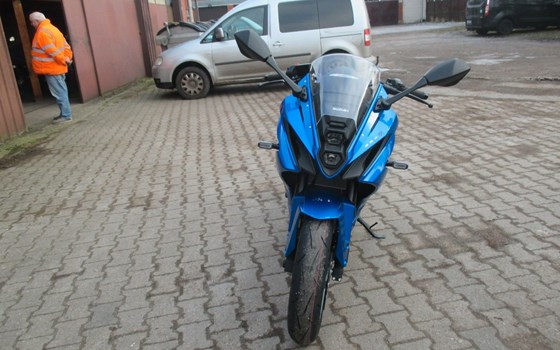 Gebrauchtmotorrad Suzuki GSX-8R - Bild 8