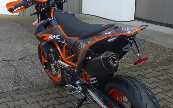 Gebrauchtmotorrad KTM 690 SMC R - Bild 4