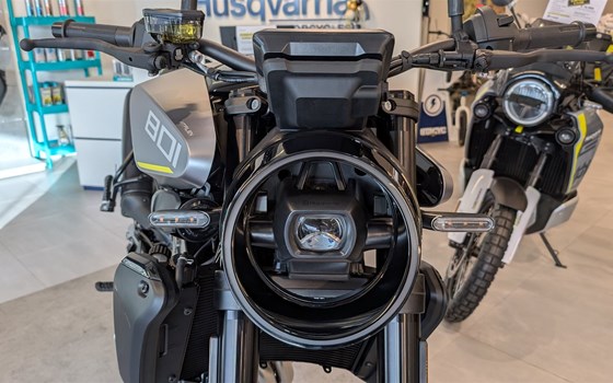 Neufahrzeug Husqvarna Vitpilen 801 L - Bild 3 Neufahrzeug Husqvarna Vitpilen 801 L - Bild 3