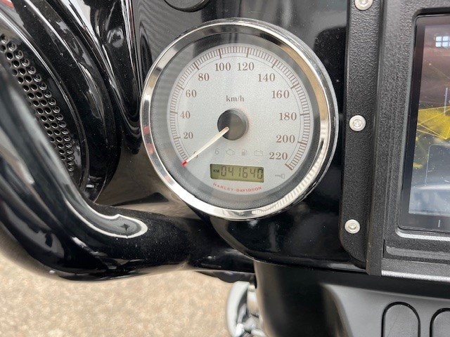 Harley-Davidson Street Glide FLHX (Vivid Black) - Bild 13