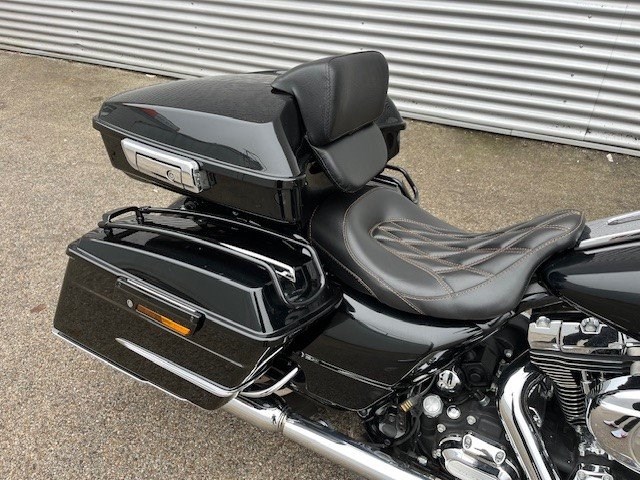 Harley-Davidson Street Glide FLHX (Vivid Black) - Bild 5