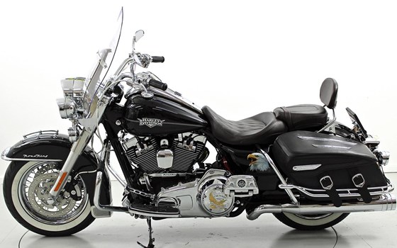 Motorrad Occasion Harley-Davidson Road King Classic FLHRC - Bild 5