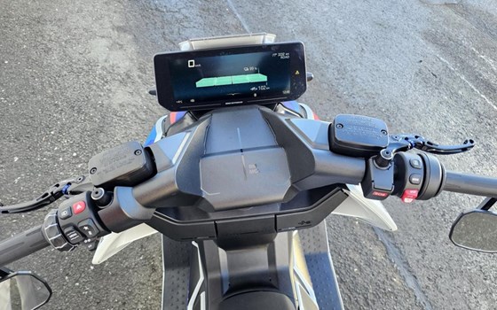 Gebrauchtmotorrad BMW CE 04 - Bild 4