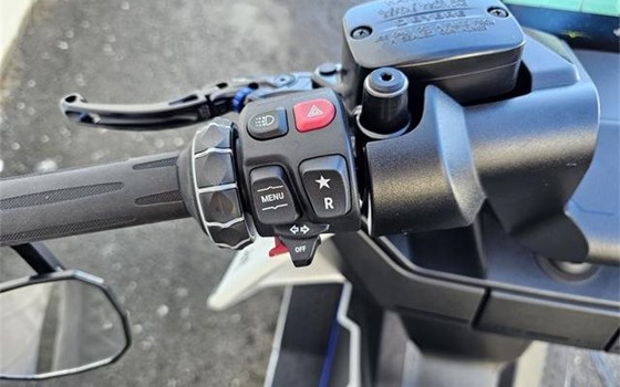 Gebrauchtmotorrad BMW CE 04 - Bild 9 Gebrauchtmotorrad BMW CE 04 - Bild 9