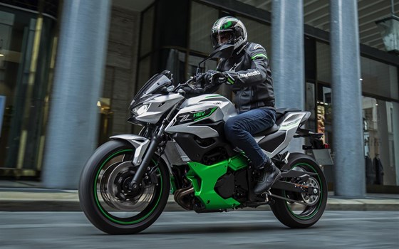 Gebrauchtmotorrad Kawasaki Z7 Hybrid - Bild 6