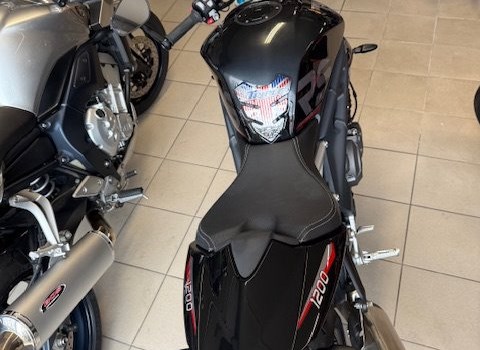 Gebrauchtmotorrad Triumph Speed Triple 1200 RS - Bild 2