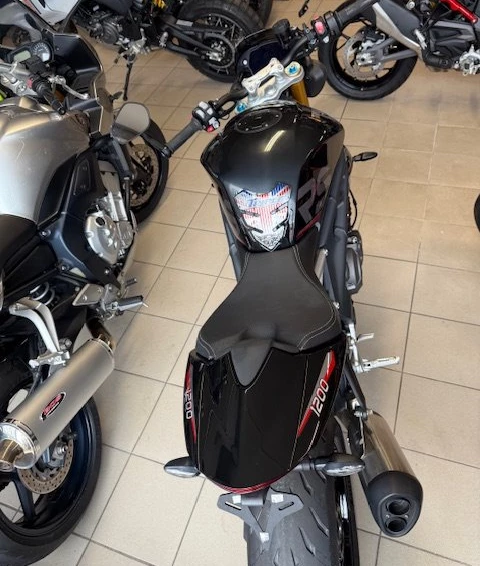 Angebot Triumph Speed Triple 1200 RS Bild 2: Angebot Triumph Speed Triple 1200 RS