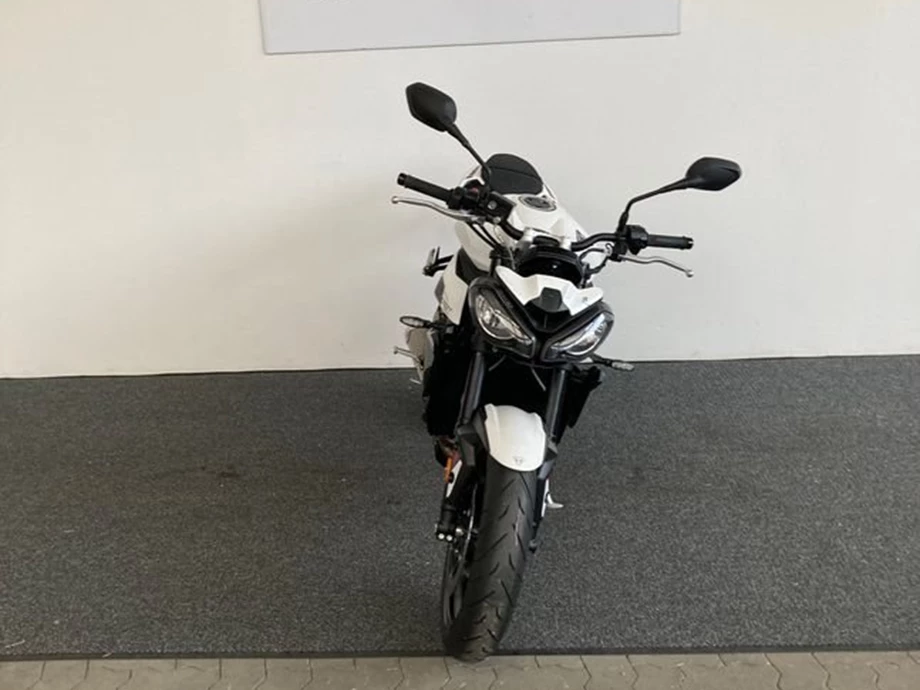 Angebot Triumph Street Triple 765 R Bild 4: Angebot Triumph Street Triple 765 R