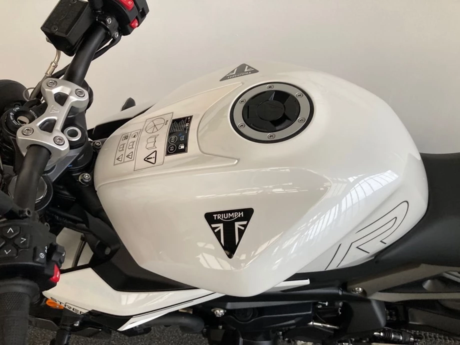 Angebot Triumph Street Triple 765 R Bild 11: Angebot Triumph Street Triple 765 R
