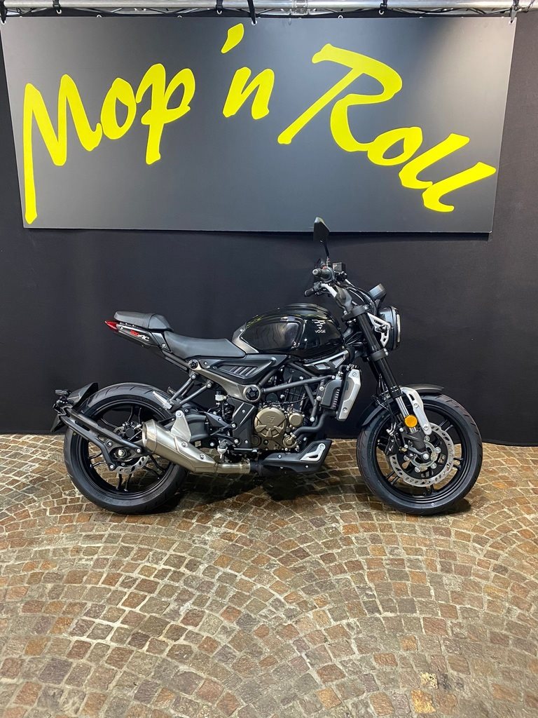 Voge 300AC