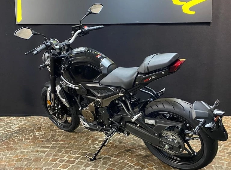 Angebot Voge 300AC Bild 2: Angebot Voge 300AC