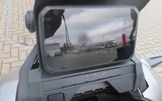 Gebrauchtmotorrad Honda ADV350 - Bild 2