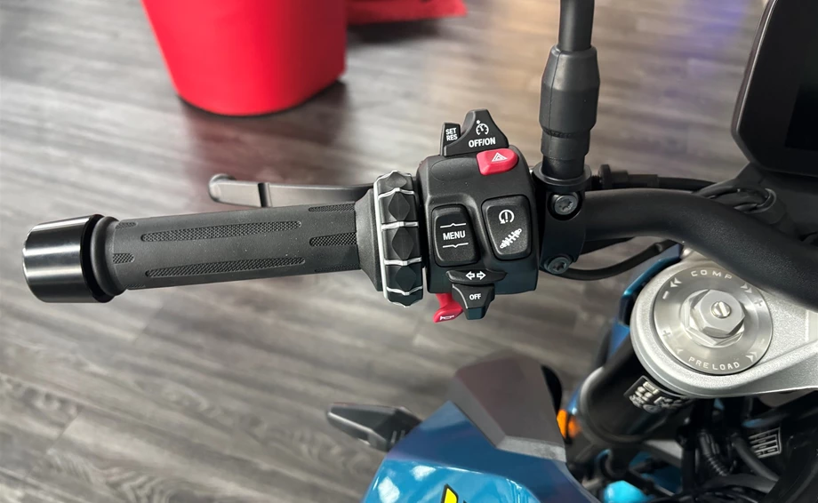 Angebot BMW F 900 R Bild 7: Angebot BMW F 900 R