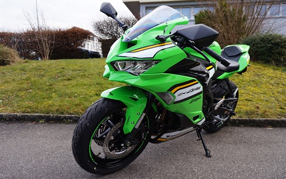 Motorrad Occasion Kawasaki Ninja ZX-4RR - Bild 2