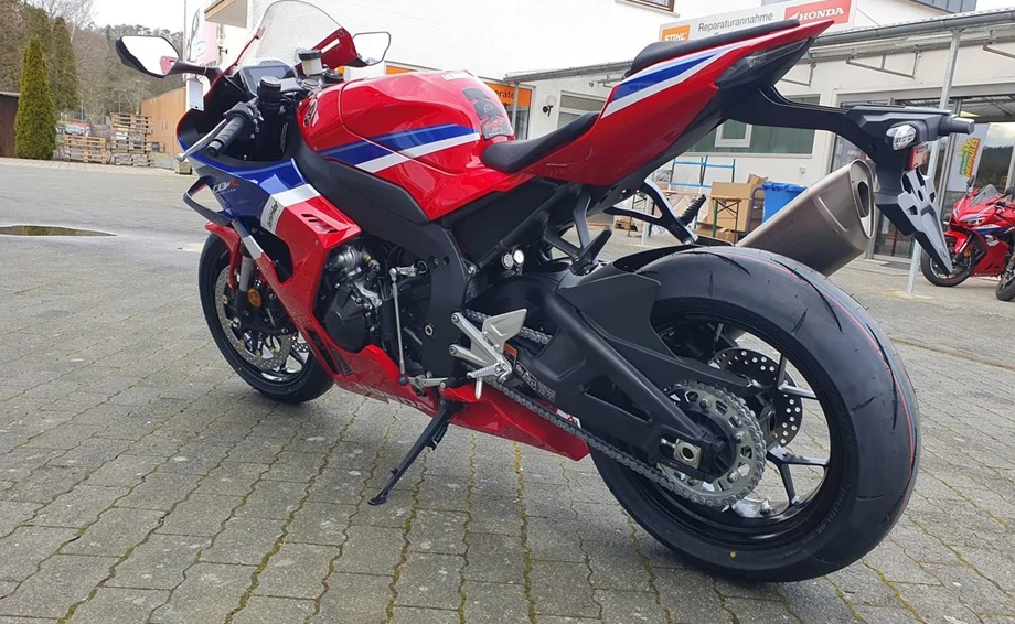 Angebot Honda CBR1000RR-R Fireblade Bild 14: Angebot Honda CBR1000RR-R Fireblade