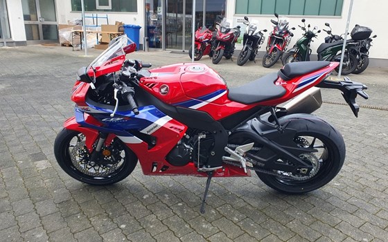 Neufahrzeug Honda CBR1000RR-R Fireblade - Bild 16