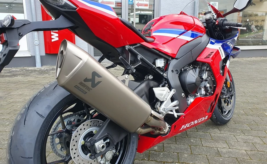 Angebot Honda CBR1000RR-R Fireblade Bild 9: Angebot Honda CBR1000RR-R Fireblade