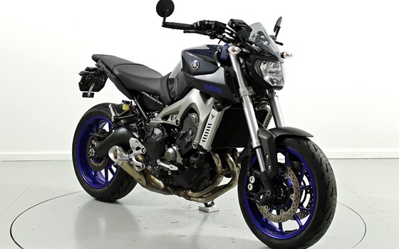 Motorrad Occasion Yamaha MT-09 - Bild 2