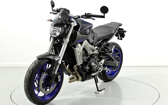 Motorrad Occasion Yamaha MT-09 - Bild 3