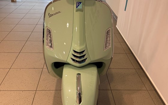 Neufahrzeug Vespa GTS 310 - Bild 5 Neufahrzeug Vespa GTS 310 - Bild 5