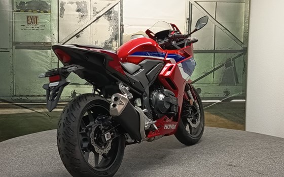Neufahrzeug Honda CBR500R E-Clutch - Bild 5