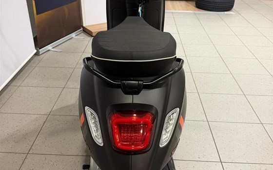 Neufahrzeug Vespa Sprint 50 S - Bild 3