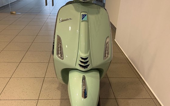 Neufahrzeug Vespa Primavera 125 - Bild 5 Neufahrzeug Vespa Primavera 125 - Bild 5