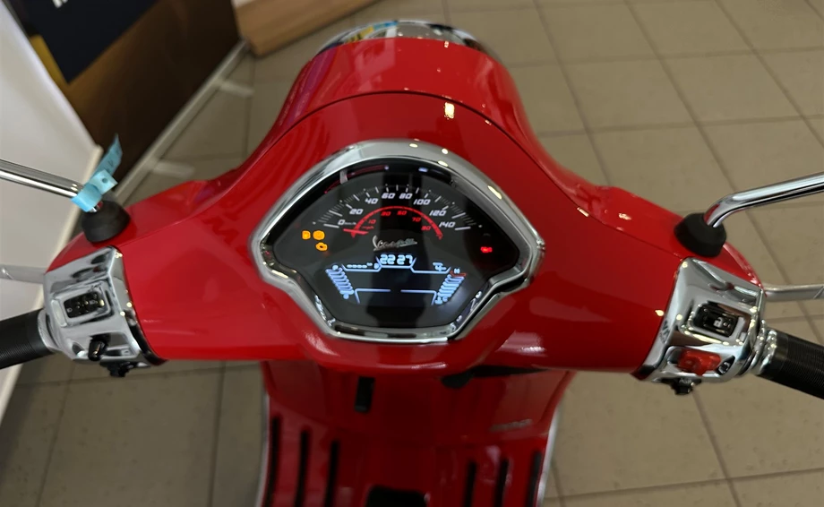 Angebot Vespa GTS 310 Super Bild 4: Angebot Vespa GTS 310 Super