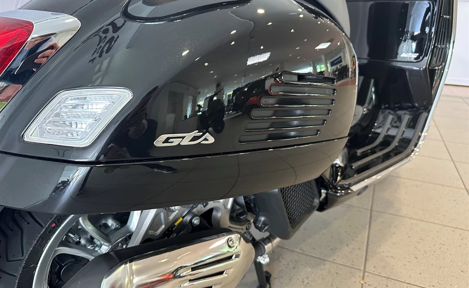 Angebot Vespa GTS 125 Bild 2: Angebot Vespa GTS 125