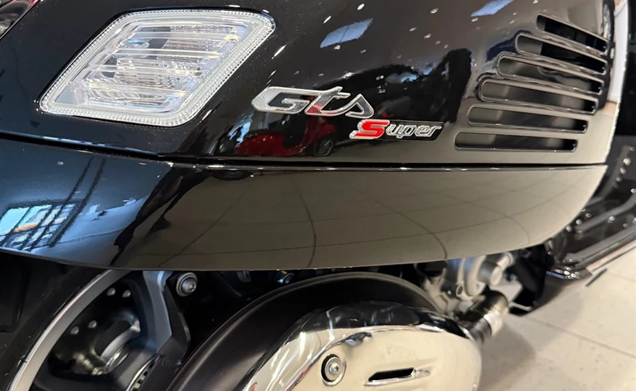 Angebot Vespa GTS 310 Super Bild 2: Angebot Vespa GTS 310 Super