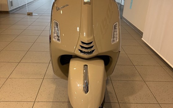 Neufahrzeug Vespa GTS 310 - Bild 5 Neufahrzeug Vespa GTS 310 - Bild 5