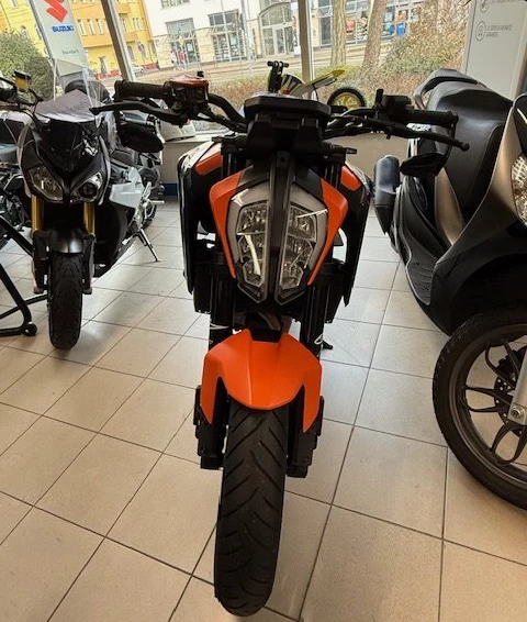 Angebot KTM 890 Duke Bild 2: Angebot KTM 890 Duke