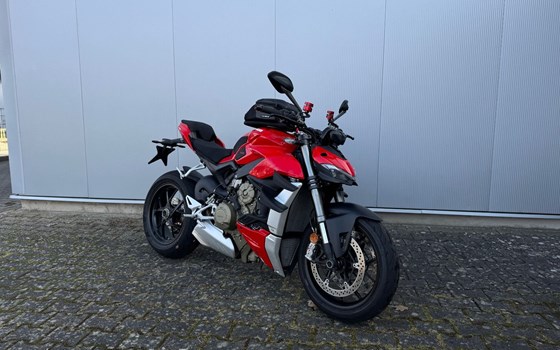 Gebrauchtmotorrad Ducati Streetfighter V4 - Bild 1