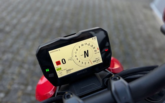 Gebrauchtmotorrad Ducati Streetfighter V4 - Bild 9