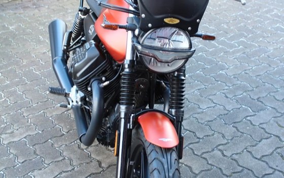 Gebrauchtmotorrad Moto Guzzi V7 Stone - Bild 2