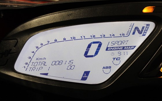 Gebrauchtmotorrad MV Agusta F3 800 R - Bild 6