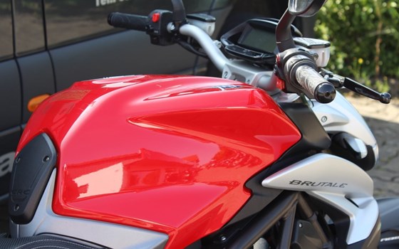 Gebrauchtmotorrad MV Agusta Brutale 800 R - Bild 12