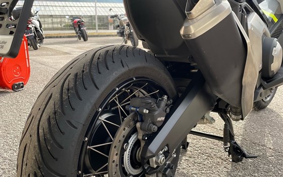 Gebrauchtmotorrad Honda X-ADV - Bild 4 Gebrauchtmotorrad Honda X-ADV - Bild 4